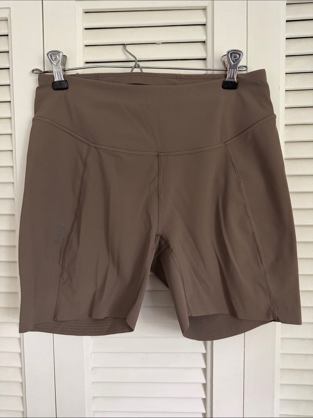 Janji women’s 5” Pace shorts medium